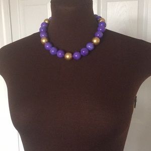 NYP. Very attractive necklace chocker style